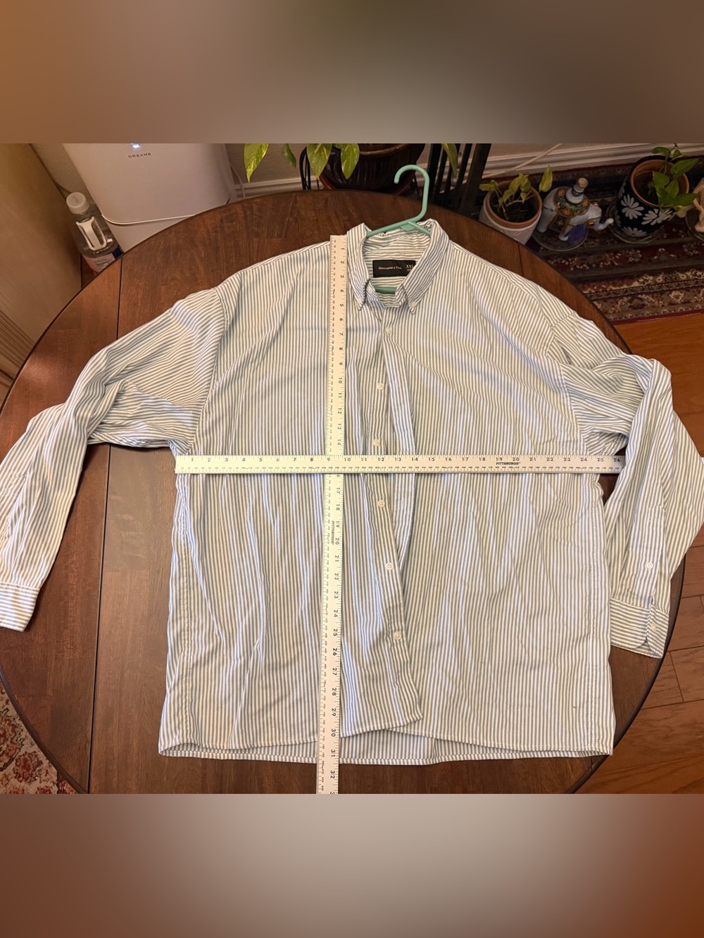 Abercrombie & Fitch Men's Blue and White Striped Button-Down Shirt